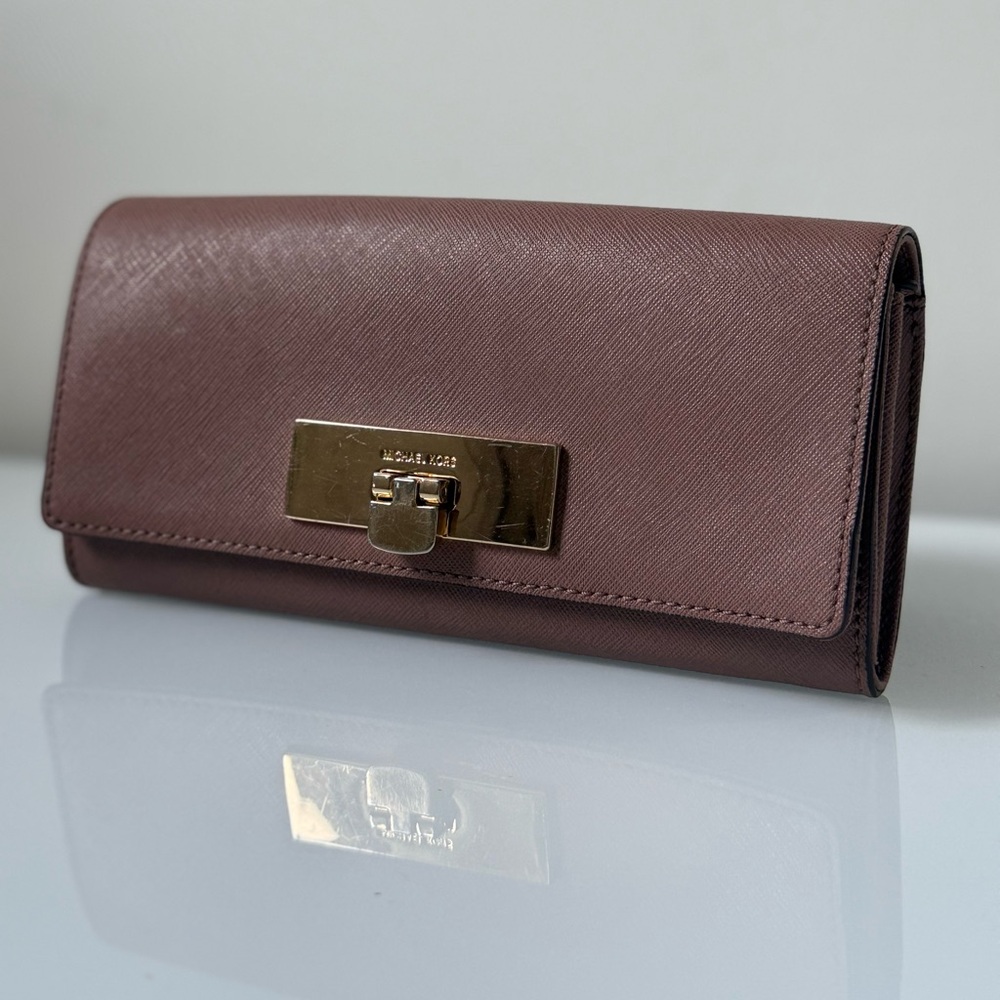 MICHAEL KORS Women’s Callie Wallet Dusty Rose Saffiano Leather Carryall